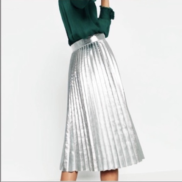 Zara Silver Metallic Pleated Skirt - Picture 2 of 2